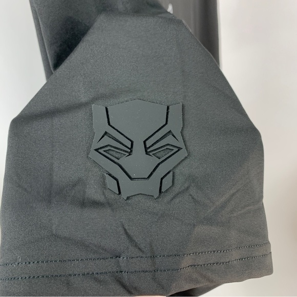 NWT Marvel Wakanda Forever x Actively Black Workout Top Hoodie Large L - Picture 4 of 10